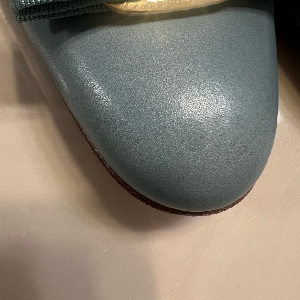Salvartore Ferragamo Vara pumps size 8.5 2 A which is narrow, made in Italy - Picture 10 of 11